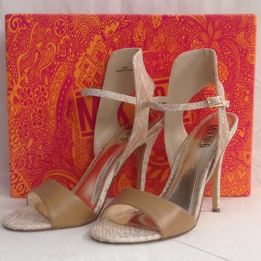 Mix No. 6 Open Toe Pump